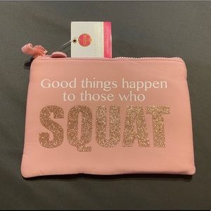 Good things coming zipper pouch 💪🏻